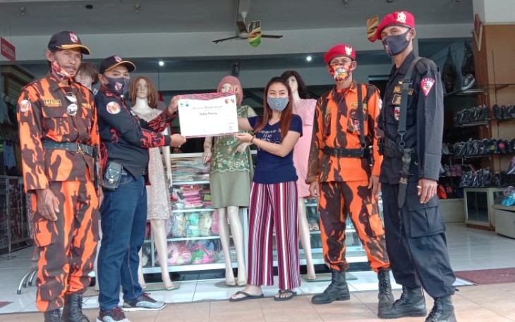 PAC PP Dampit Beri Penghargaan Kepada 27 Donatur