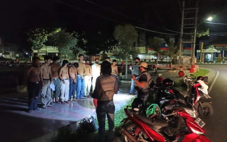 Tim Jatanras Polda Bengkulu saat beri efek jera ke belasan pemuda