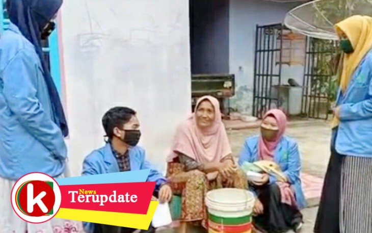Mahasiswa KKN-DR UIN Suska Riau Sosialisasi Protokol Kesehatan ke Warga