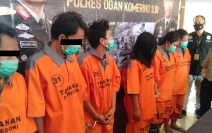 Para tersangka saat diamankan