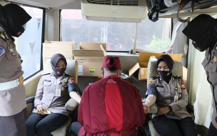 Polwan Polda Bengkulu Gelar Donor Darah Sambut HUT Polwan Ke-72