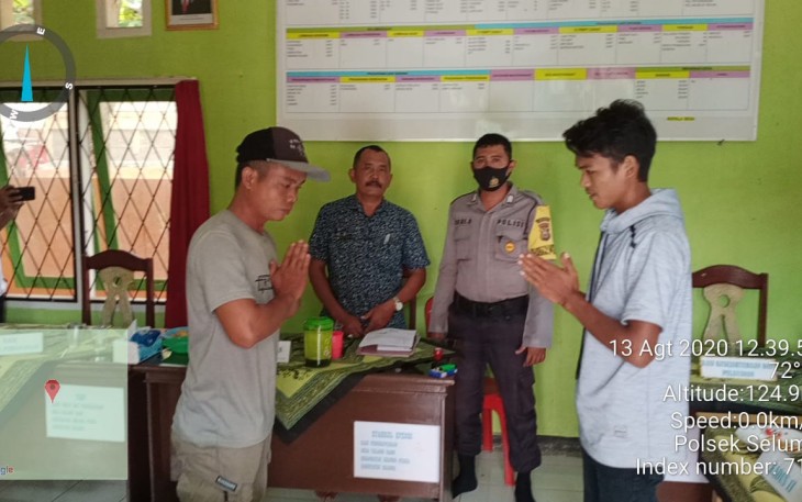 Bhabinkamtibmas Bersama Kades Mediasi Warga yang Bertikai Hingga Lakukan Pengancaman