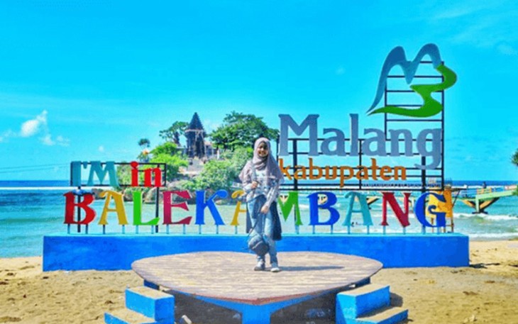 Spot foto pantai balekambang. Image via: bawaransel.com