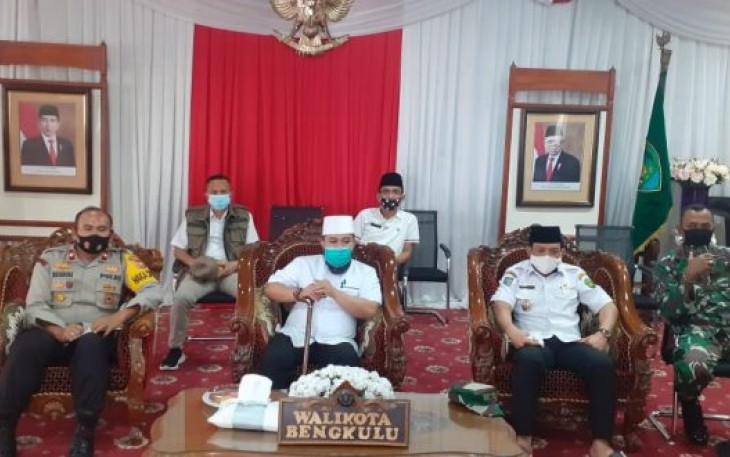 Wali Kota Bengkulu Helmi Hasan Mengikuti Rakor Secara Virtual 