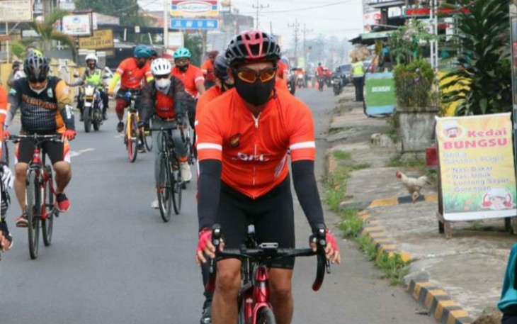 Kapolda Bengkulu Irjen Pol Drs Teguh Sarwono M Si Laksanakan Gowes 