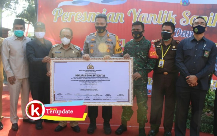 Dandim 0808/Blitar (tiga dari kanan) di Acara Peresmian Yanlik Sanika Satyawada (foto: Kodim 0808/Blitar for Klikwarta.com) 