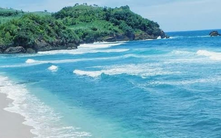 Salah Satu Destinasi Wisata Kabupaten Blitar Pantai Pasetran Gondo Mayit (foto : Ist) 