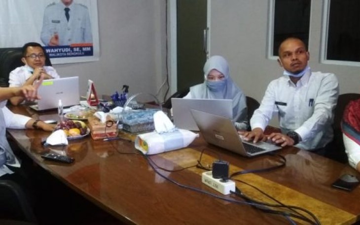 Acara pemaparan terkait cara pengelolaan aplikasi ASTABA bersama Kabid e-Gov Kominfosan Erika Ariesanti dihadiri oleh Bagian Hukum  dan Bagian Pemerintahan, Rabu (18/11/2020)