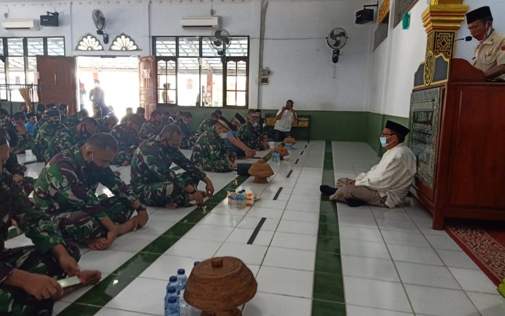 Melalui Peringatan Maulid Nabi Korem 143 Tingkatkan Semangat Kepedulian Terhadap Sesama
