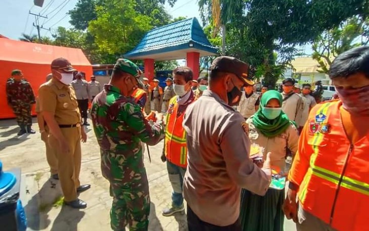 Dandim 1412/Kolaka Letkol Inf Risa Wahyu Pudji Setyawan BS MHan Hadiri Pengukuhan Tim Relawan Ojek di Kantor BPBD 