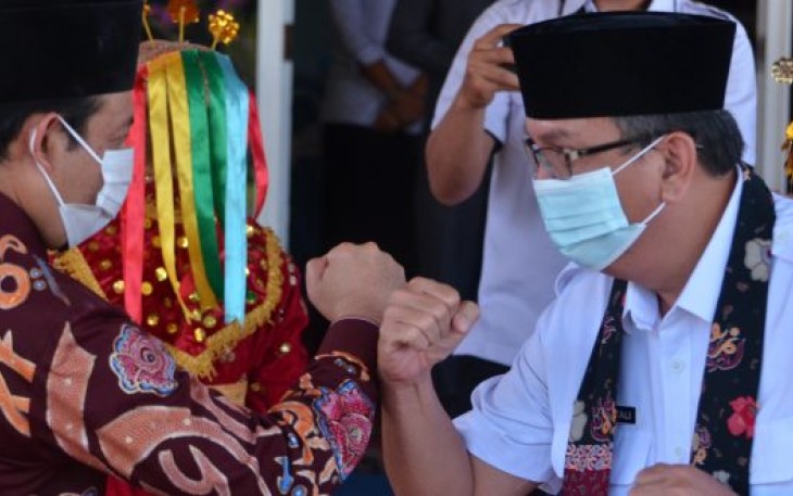 Plt Walikota Bengkulu Dedy Wahyudi Saat Menyambut kunker Plt Bupati Musi Rawas Provinsi Sumatera Selatan Ahmad Rizali