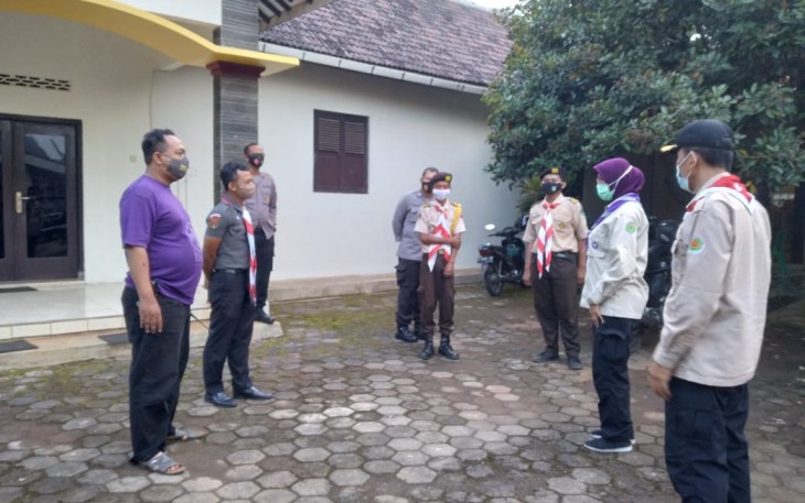 Saka Bhayangkara Mendapatkan Bantuan Masker dan Vitamin