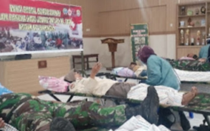 Memperingati hari Juang TNI AD tahun 2020 Kodim 0715/Kendal bekerjasama dengan PMI Kendal menggelar bakti sosial donor darah dalam rangka Hari Juang TNI AD tahun 2020 dengan mengusung tema “Bersama kita bisa”,di Aula Makodim 0715/Kendal Selasa (08/12).