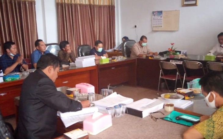 DPRD Kabupaten Seluma Gelar RDP Dengan Masyarakat Bahas Akses Jalan Tiga Desa yang Masuk Kawasan Hutan Lindung 