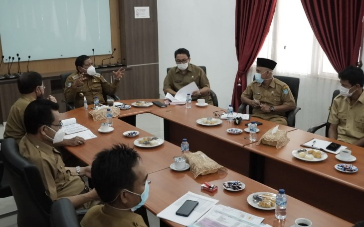 Bupati Bengkulu Utara Ir.H.Mian Saat Melakukan Rapat Terbatas Bersama Instansi Terkait Pelaksanaan DAK Tahun 2021