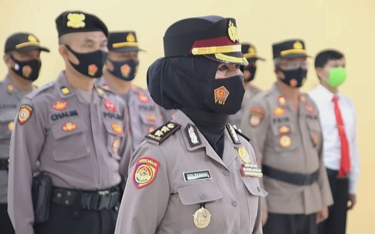 Kapolres Pekalongan AKBP Darno, S.H., S.I.K. Pimpin Upacara Kenaikan Pangkat Pengabdian