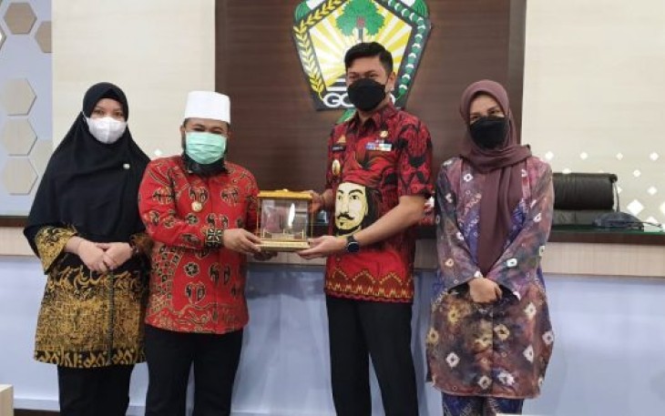 Walikota Bengkulu Helmi Hasan dan Bupati Gowa Adnan Purichta Ichsan Melakukan MoU atau Kerjasama Antara Pemerintah Kota Bengkulu Dengan Kabupaten Gowa