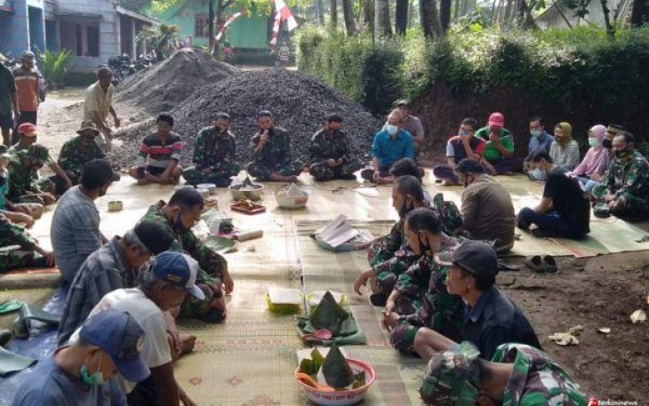 Tradisi Doa Bersama Digelar Sebelum Mulai Pekerjaan
