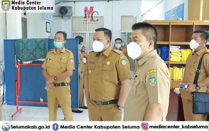 Bupati Seluma Erwin Octavian, S.E. Saat Kunjungi Ruangan di Sekretariat Daerah Pemerintah Kabupaten Seluma 