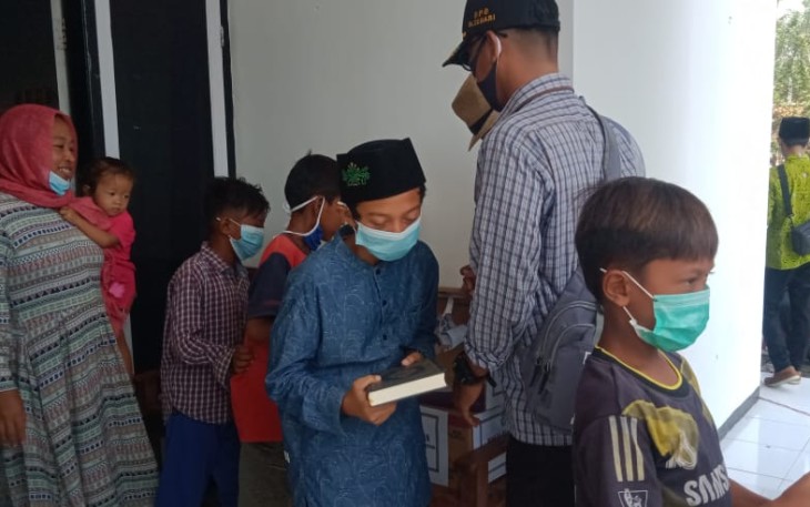 Pembagian Bantuan Kitab Suci Al Qur’an