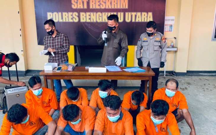 Kepolisian Bengkulu Utara Amankan Mucikari dan 8 Penjudi Jenis Samgong