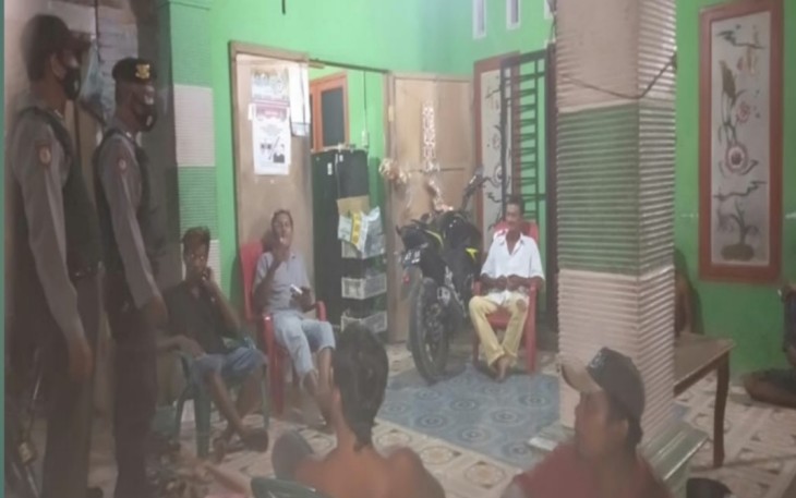 Patroli Polsek Bandar Khalipah Imbau Warga Ikuti Prokes 5 M
