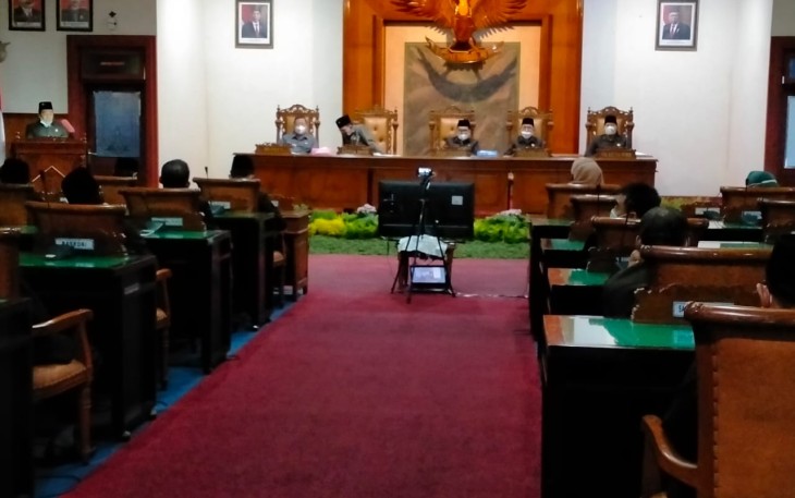 Rapat Paripuma DPRD Kabupaten Tulungagung Dalam Rangka Penyerahan Rekomendasi LKPJ Bupati Tulungagung Akhir Tahun Anggaran 2020