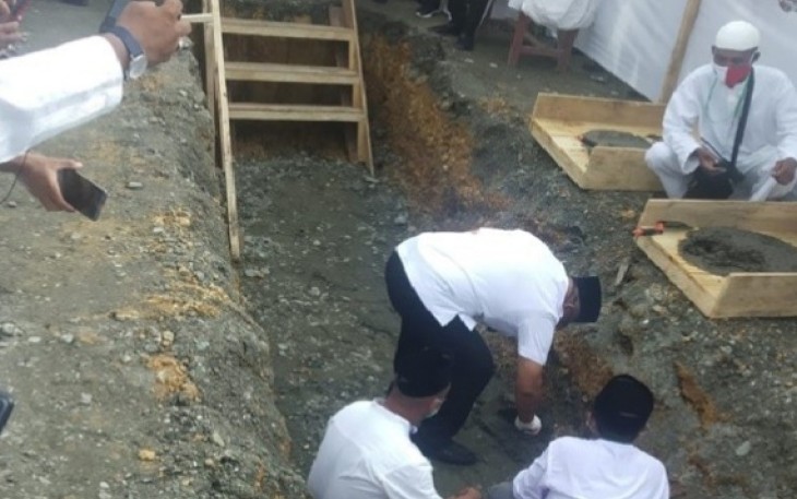 Gubenur Maluku Letak Batu Pertama Pembangunan Mesjid Agung Nurul Yasin SBB