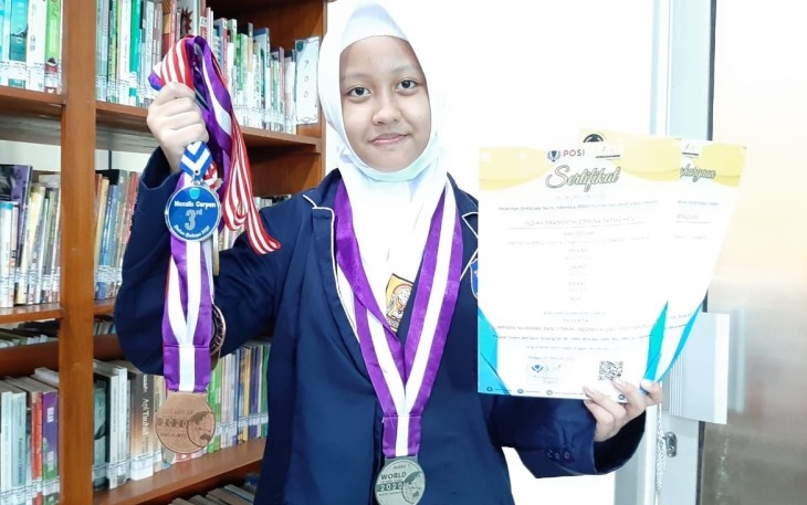  Indira Pramesthi Ermina Ramadhani