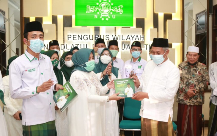 DPW dan FPKB DPRD Jatim Serahkan Buku Laporan ke PWNU Jatim 