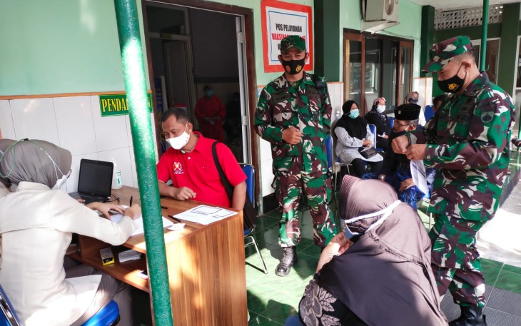 Babinsa aktif dalam pendampingan vaksinasi