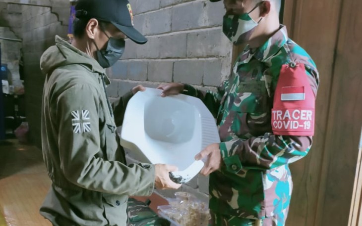 Bantuan jamban untuk warga