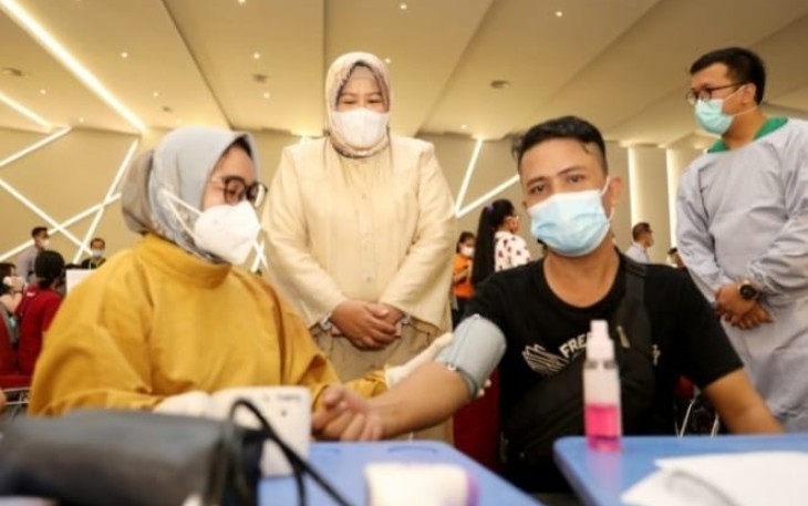 Wagub Marlin Terus Dorong Laju Vaksinasi di Kepri  