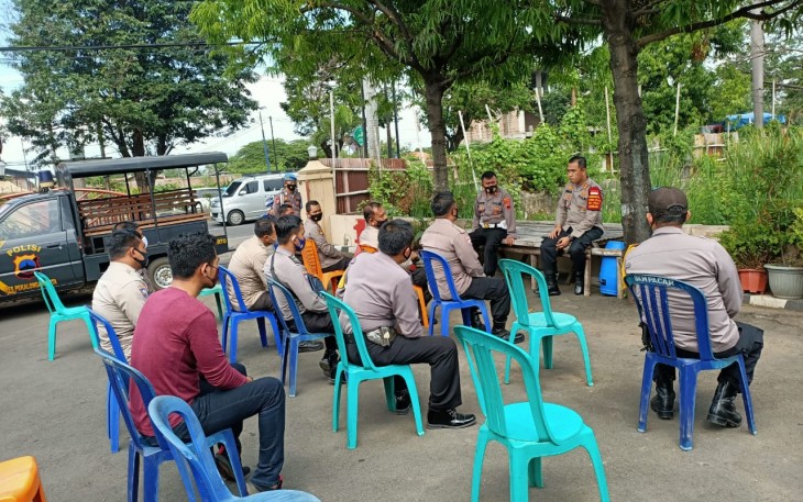 Kapolres Pekalongan Kota Sambangi Polsek Tirto, Tegaskan PPKM Mikro Dan Protokol Kesehatan