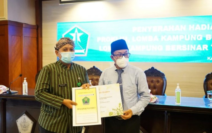 Apresiasi positif disampaikan Walikota Malang, Drs. H. Sutiaji, kepada 15 pemenang Lomba Kampung Bersinar