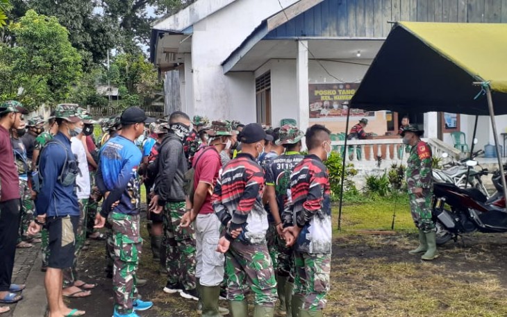Apel pagi yang di pimpin dan SSK