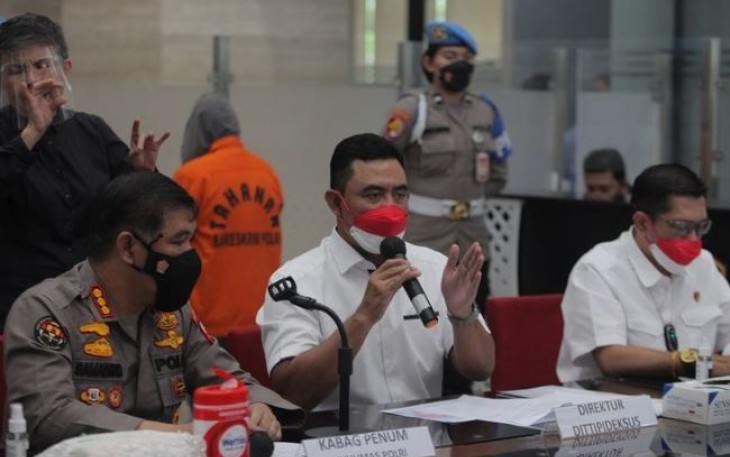 Polri: Masyarakat Bisa Lapor Pinjol Ilegal ke Polres dan Polda