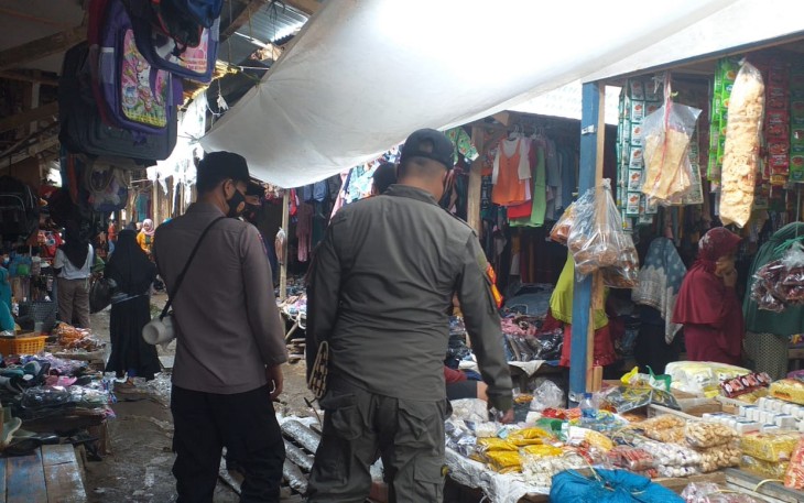 Kegiatan Patroli  Penerapan Prokes  Dalam Rangka PPKM Level 3 di Kec Banjarwangi