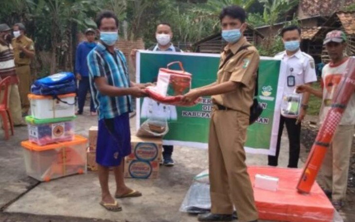 Bupati Pesawaran Langsung Kirim Bantuan Untuk Korban Kebakaran 