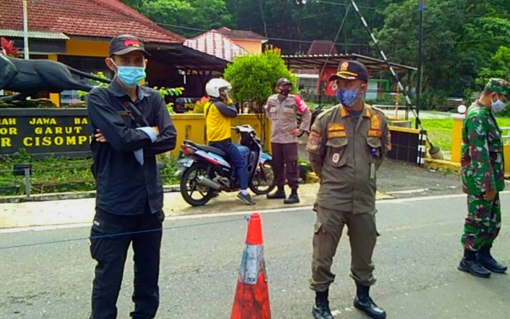 Kapolres Garut - Kapolsek Cisompet : Ops Yustisi "Infres No.6 Tahun 2020 & SE Bupati Garut No 443.2/3150.