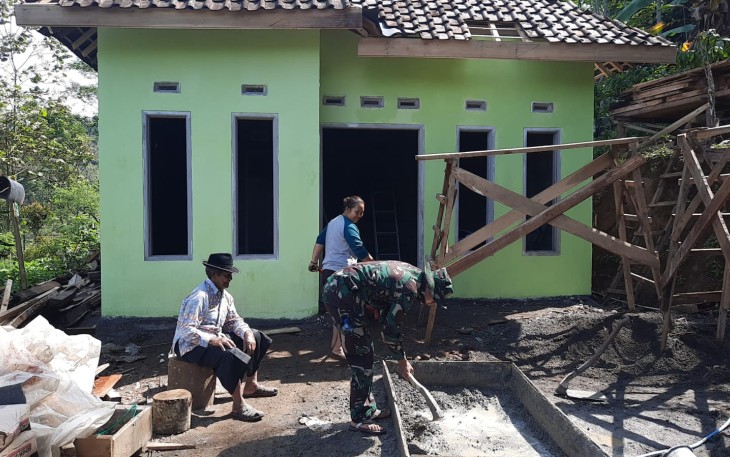 Canda Tawa Satgas TMMD Menjadi Kenangan