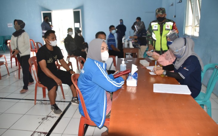 Babinsa pendampingan serbuan vaksinasi