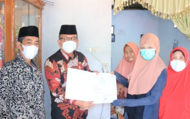 Yatim-Piatu, Plt Asisten I Dorong Warga Tebeng Dapat Bantuan GPY