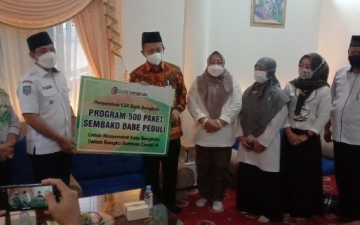 CSR Bank Bengkulu 500 Paket Sembako untuk Masyarakat yang Sedang Isoman