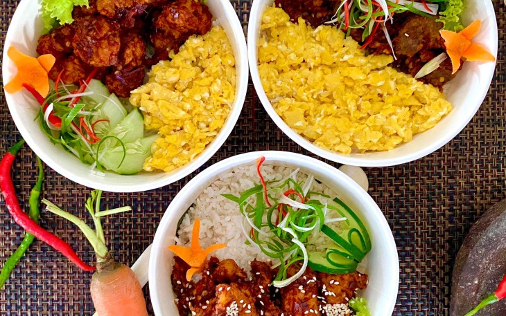 Memasuki bulan September ini, Serunai Restaurant menawarkan promo “Rice Bowl Mercon” yang terdiri dari tiga pilihan menu yaitu Beef Mercon, Chicken Mercon dan Fish Mercon
