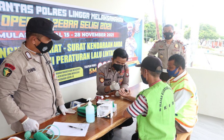 Operasi Zebra Seligi 2021, Satlantas Polres Lingga Gelar Pemeriksaan Kesehatan Gratis Kepada Tukang Ojek