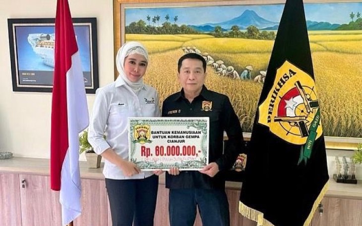 Penyerahan bantuan secara simbolis