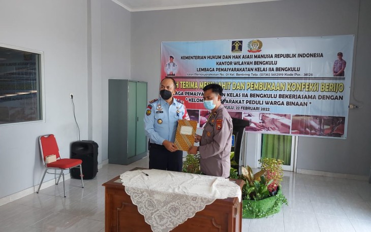 prosesi pembukaan konfeksi berijo