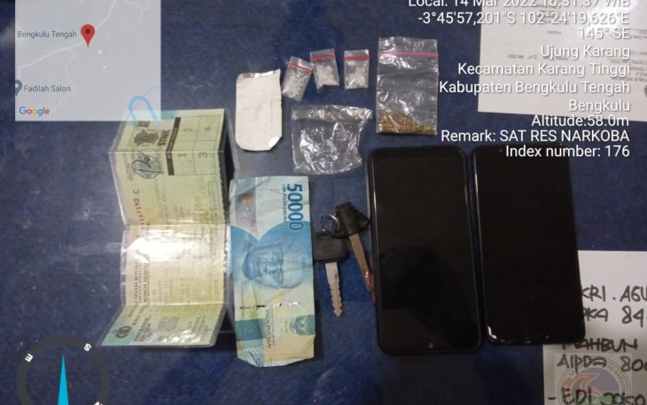 Sejumlah barang bukti saat diamankan
