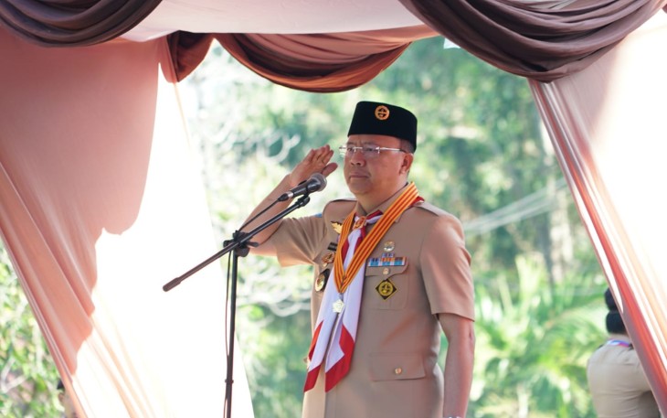 Gubernur Bengkulu Rohidin Mersyah saat menjadi pembina upacara pada pembukaan ISC ke-27 Gerakan Pramuka UINFAS, Kamis (21/7/2022).